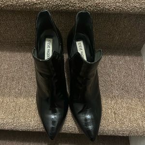 SOLD Steve madden black heels